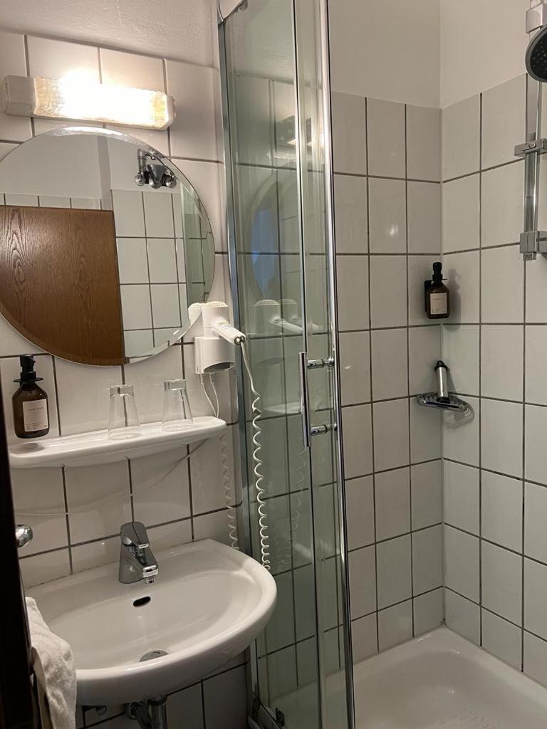 Single Room,1542359515:JPEG